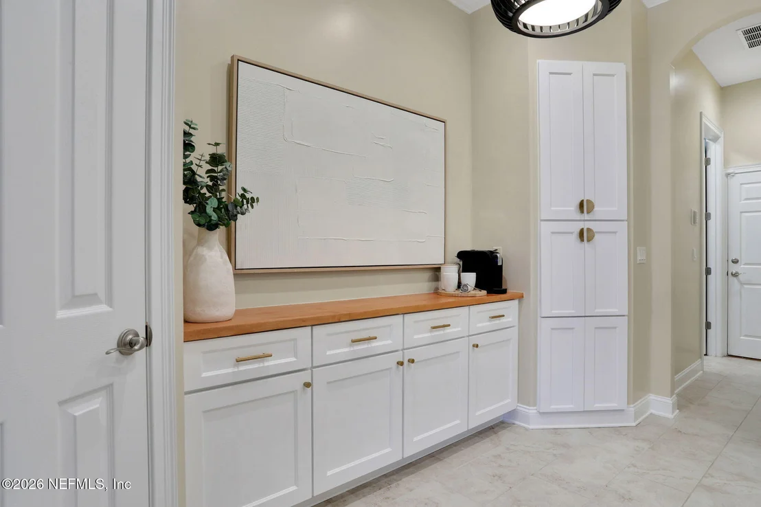 Photo of 537 BELEN Lane