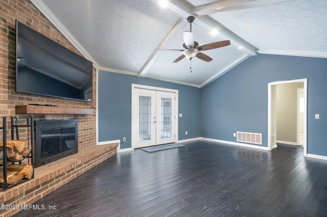 Photo of 377 FOXRIDGE Road