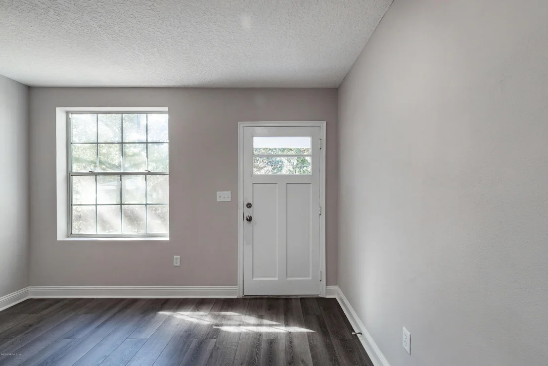 Photo of 335 SPRING FOREST Avenue