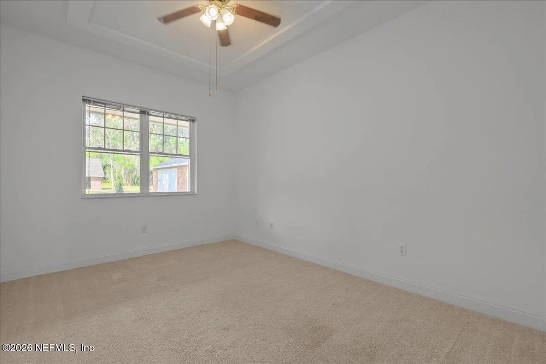 Photo of 533 W RIVER Road