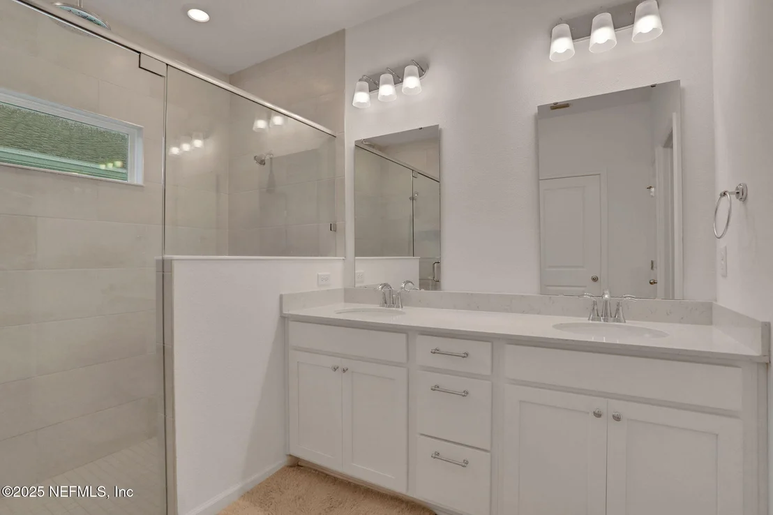 Photo of 75610 PONDSIDE Lane