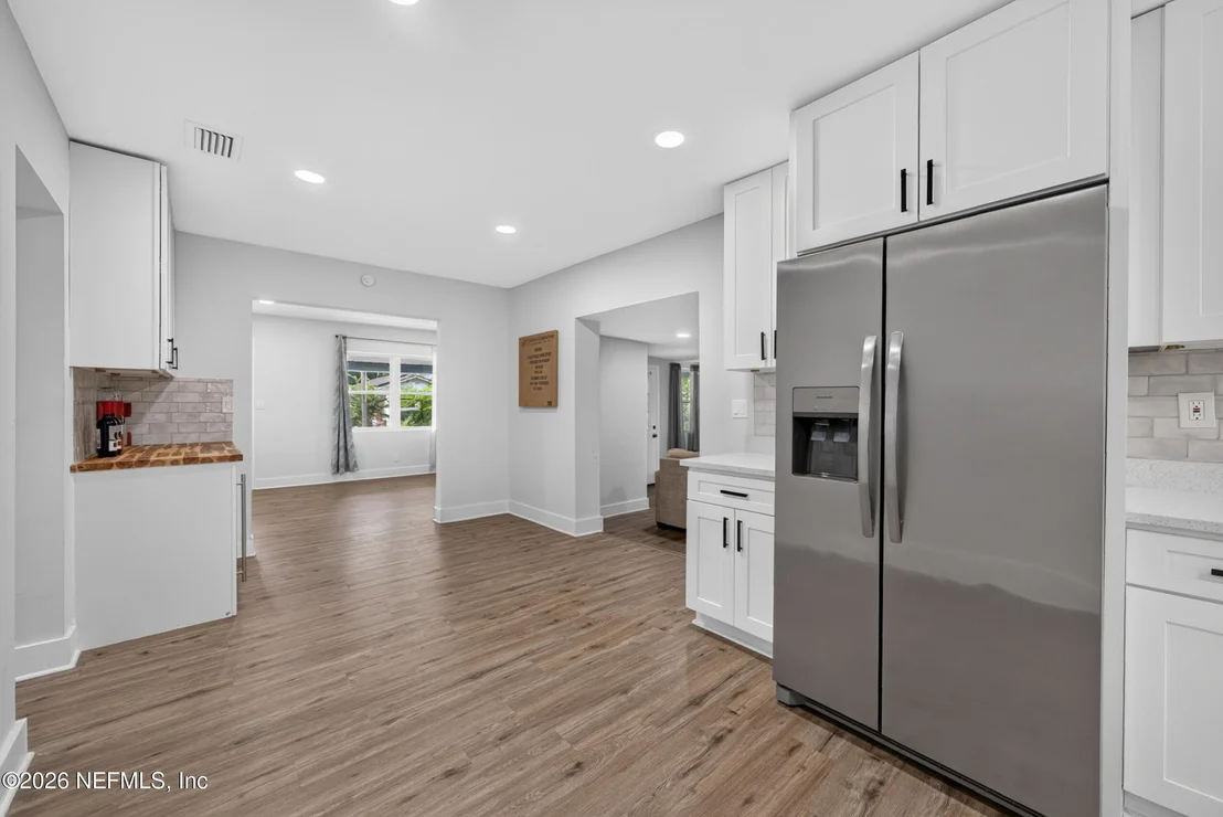 Photo of 4547 ALPHA Avenue