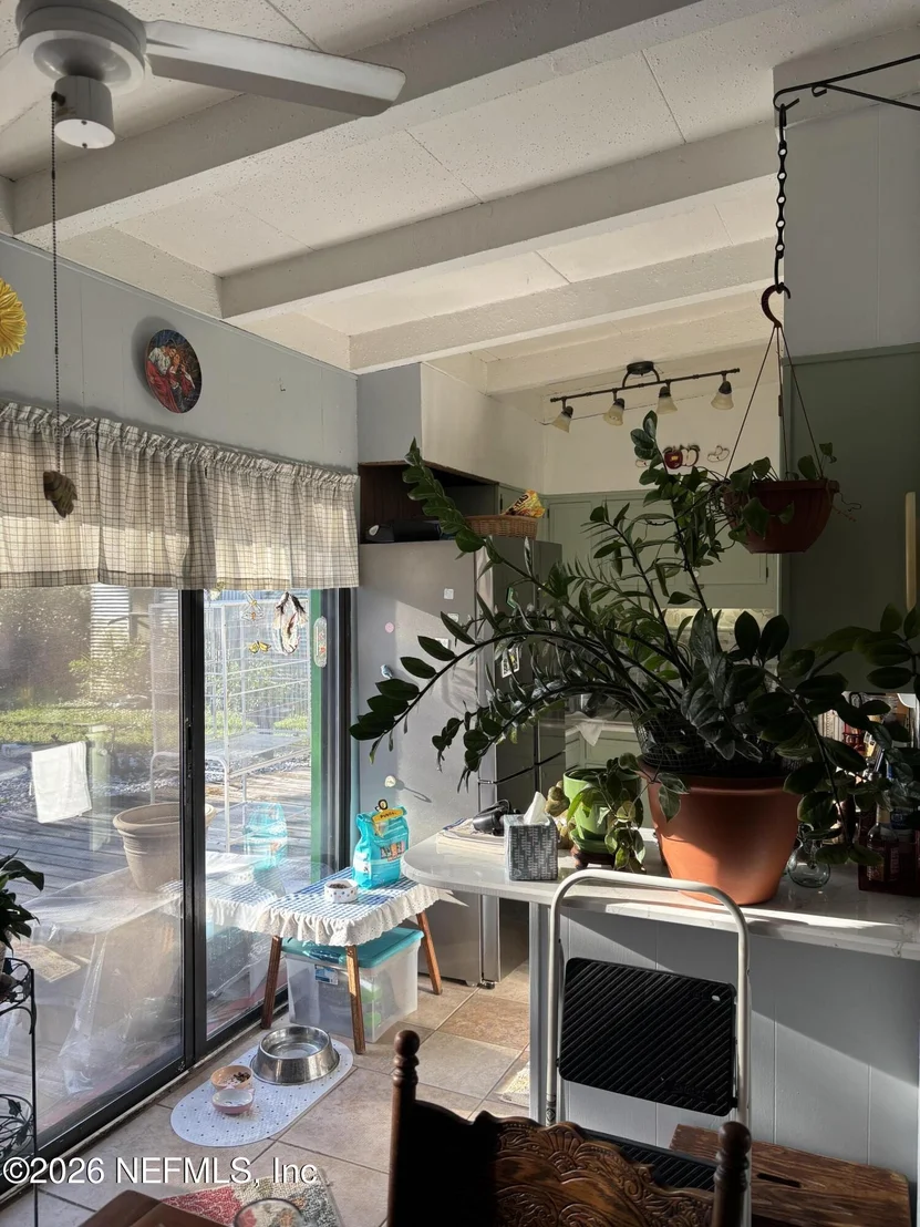 Photo of 1619 SUNSET Drive