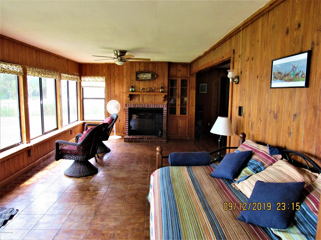 Photo of 263 W RIVER Road