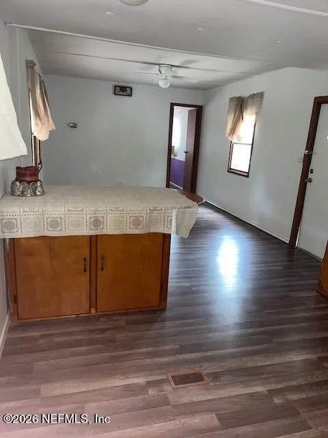 Photo of 212 DAWN Avenue