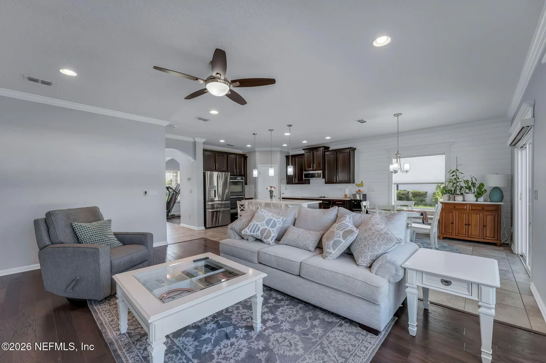 Photo of 180 E POSITANO Avenue