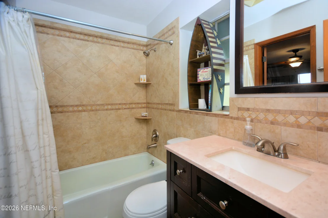 Photo of 176 LAKE Drive