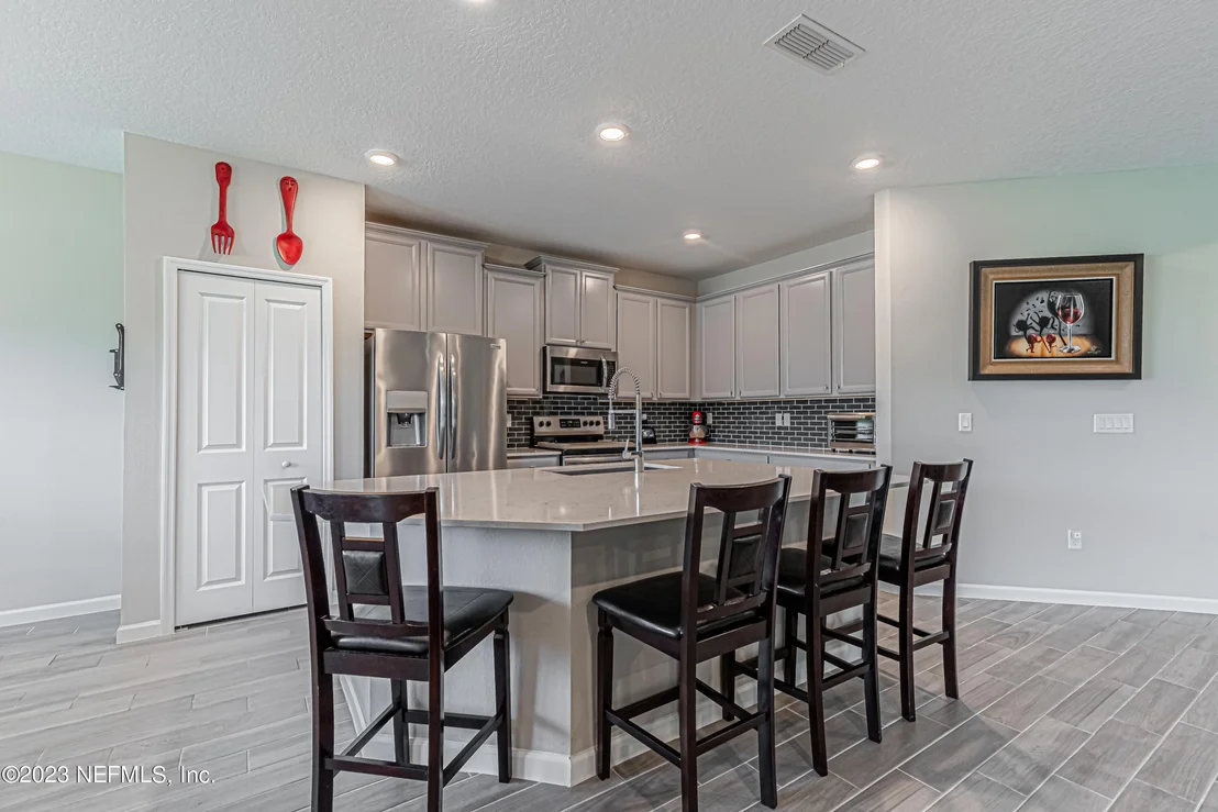 Photo of 9627 LOVAGE Lane