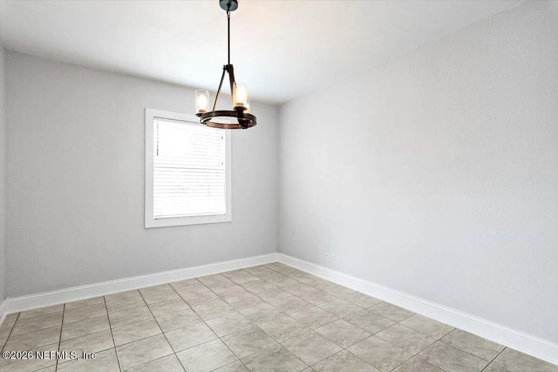 Photo of 9268 HIPPS Road