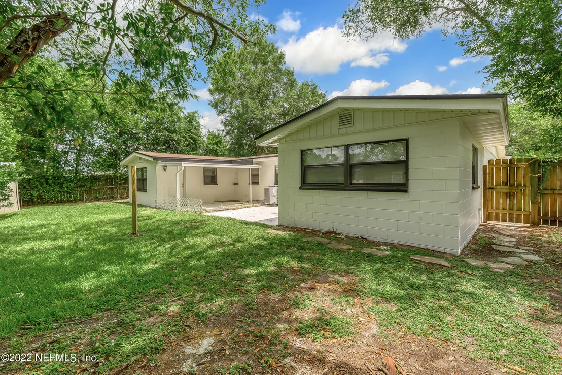 Photo of 7961 AUSTIN Road