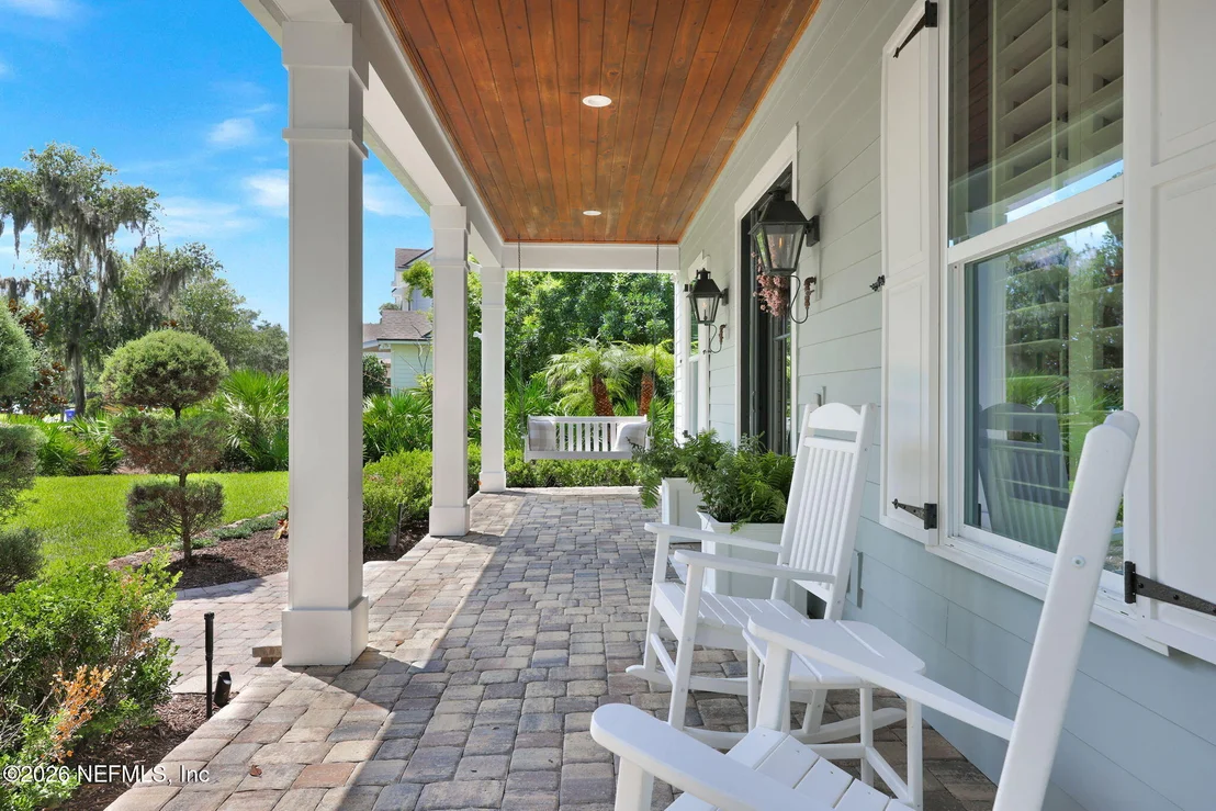 Photo of 122 SENORA Court