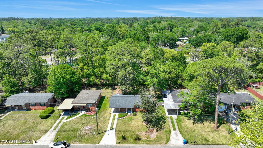 Photo of 5359 ROYCE Avenue