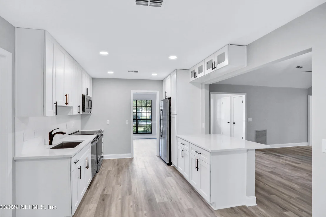 Photo of 1506 RIVERGATE Drive