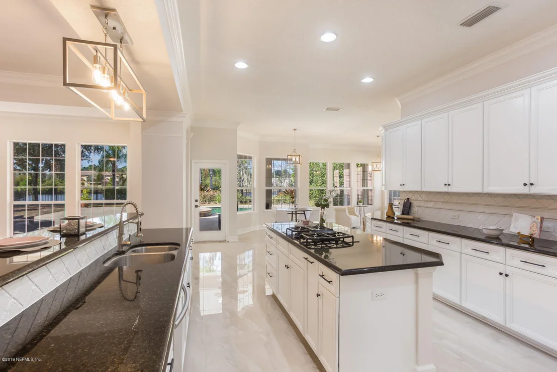 Photo of 147 LA MESA Drive