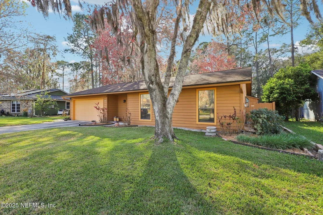 Photo of 10744 HEARTHSTONE Drive