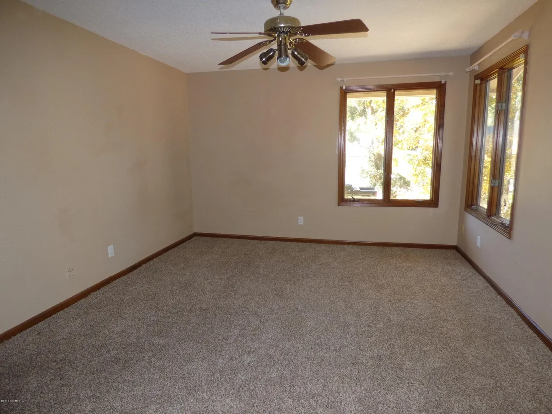 Photo of 4928 MARINERS POINT Drive