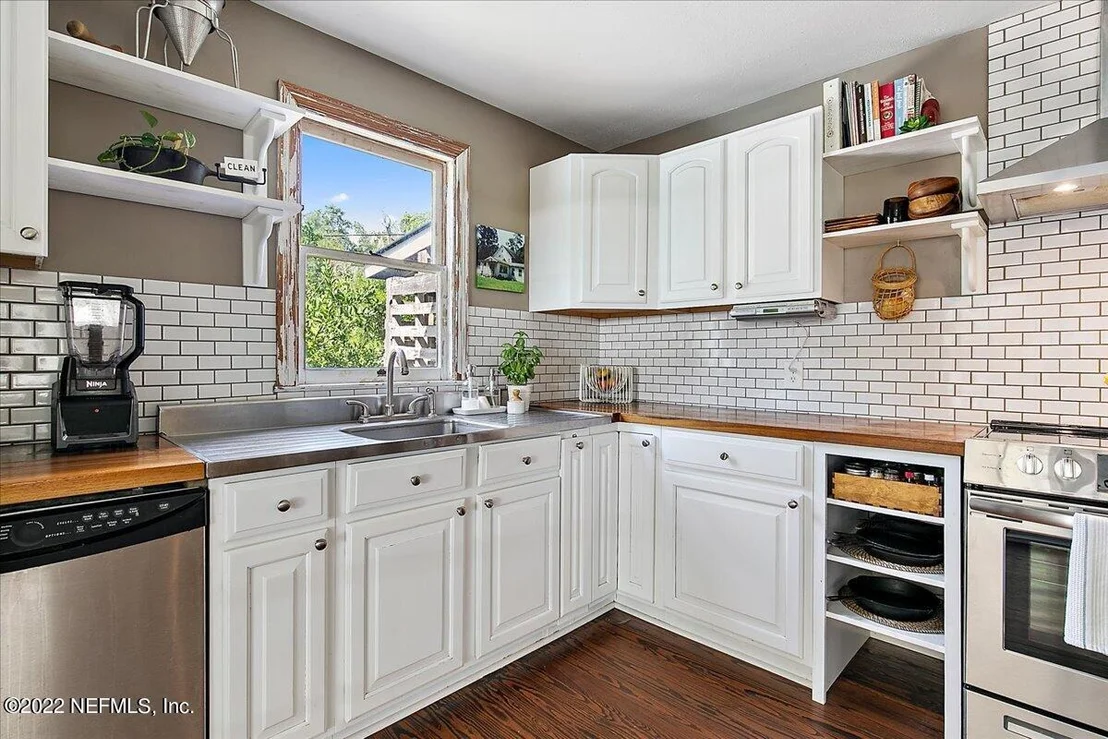 Photo of 2704 LORETTO Road