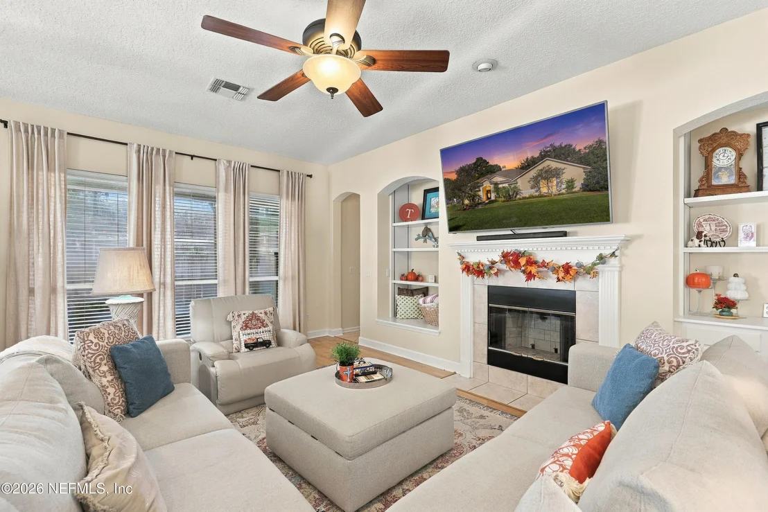 Photo of 424 HUCKLEBERRY Trail
