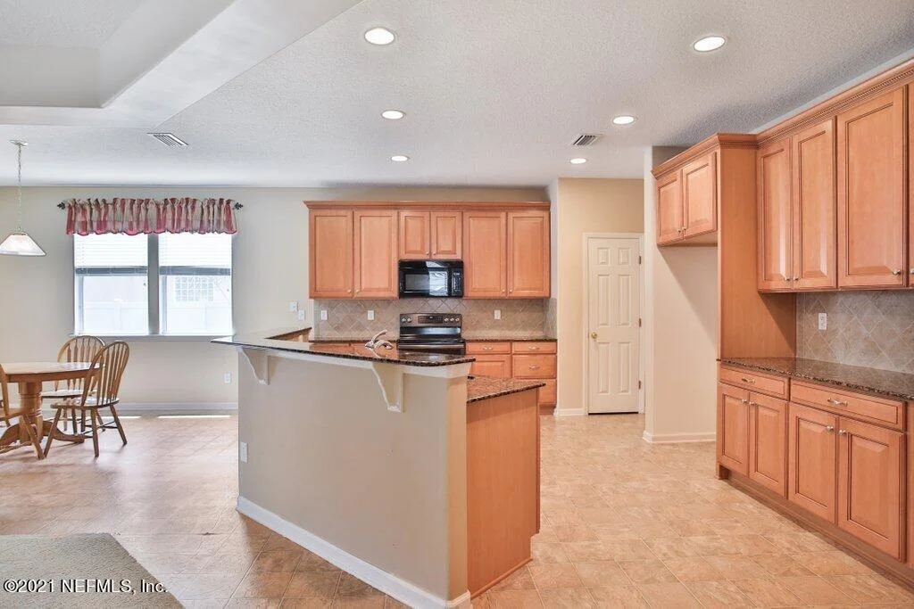 Photo of 165 CROWN WHEEL Circle