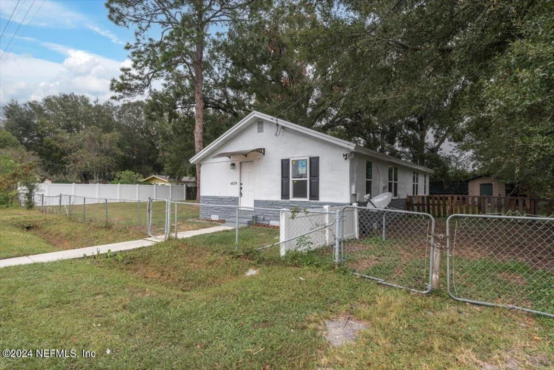 Photo of 4029 EDISON Avenue