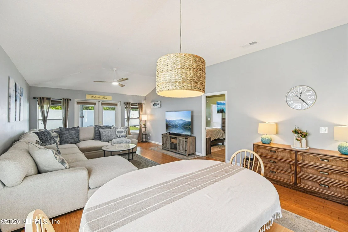 Photo of 1008 OAK ARBOR Circle
