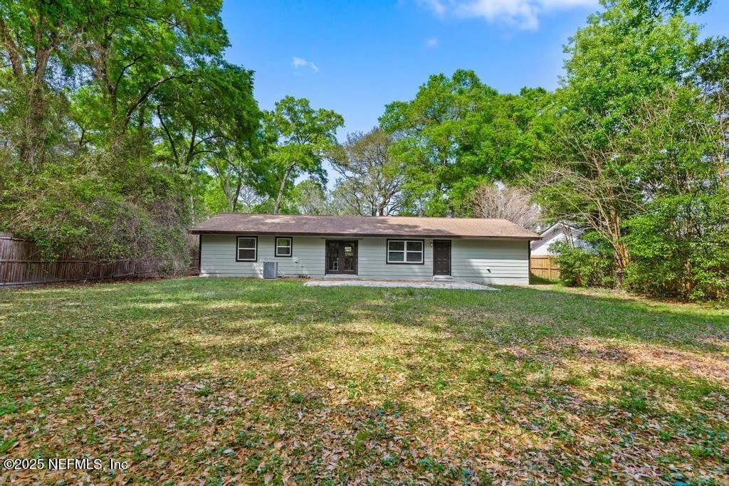 Photo of 1340 CLEMENTS Road