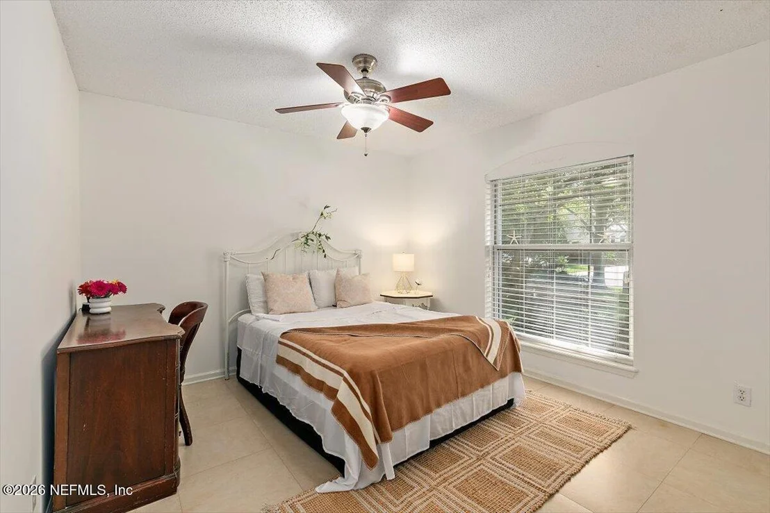 Photo of 525 SUNSET Drive