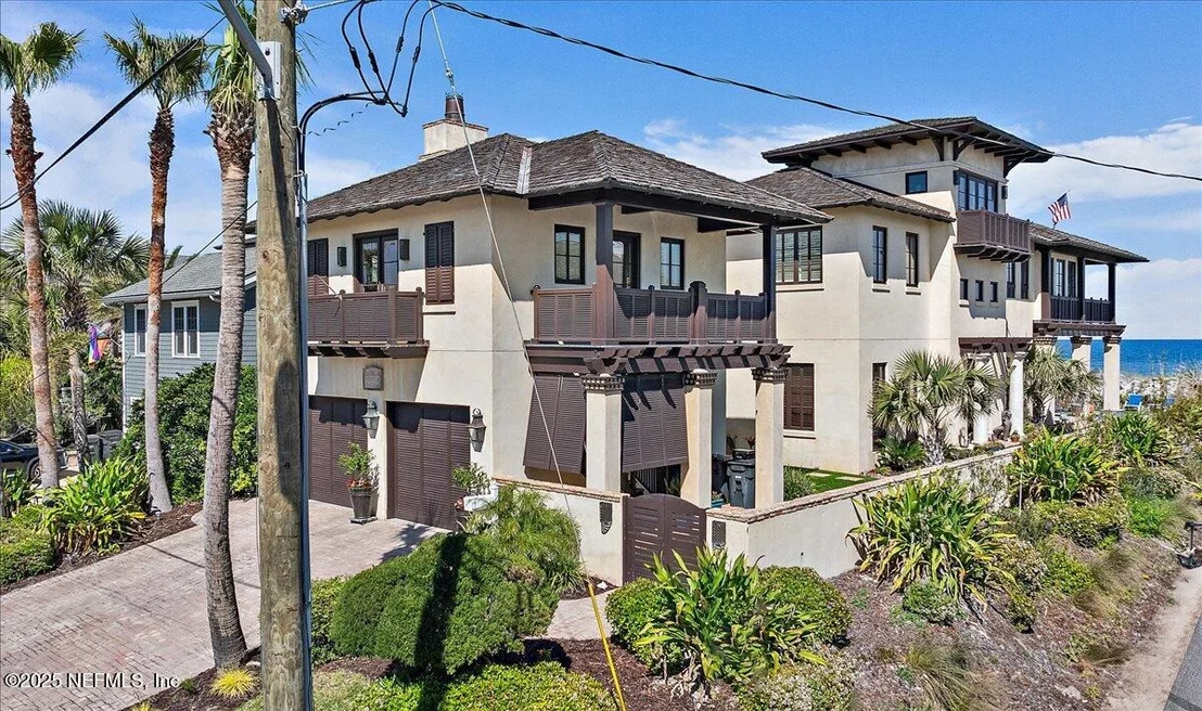 Photo of 1515 BEACH Avenue