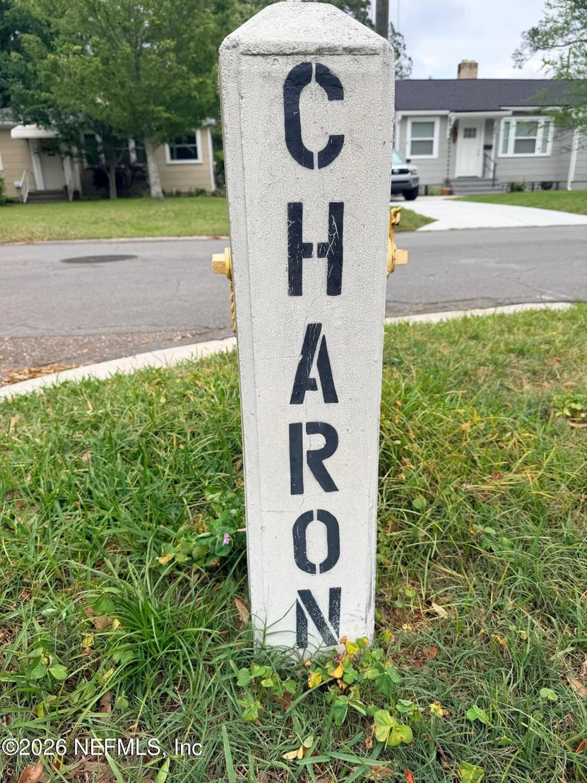 Photo of 1573 CHARON Road