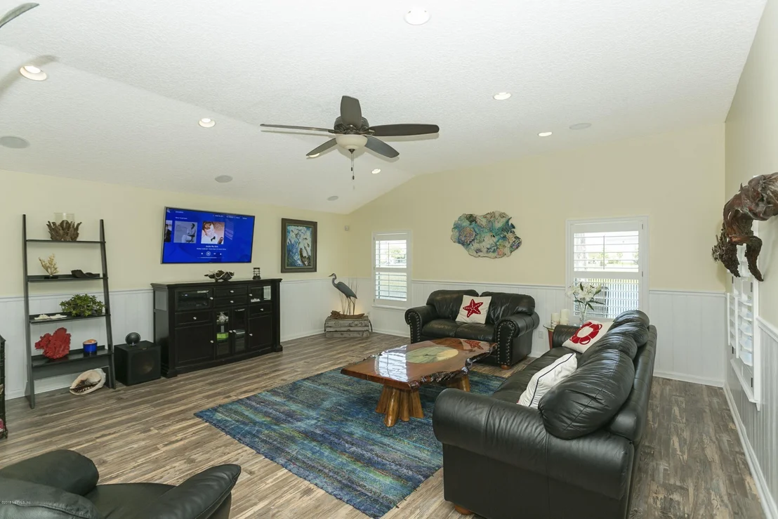 Photo of 1724 N CAPPERO Drive
