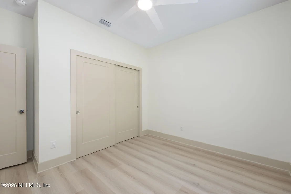 Photo of 716 W 6TH Street