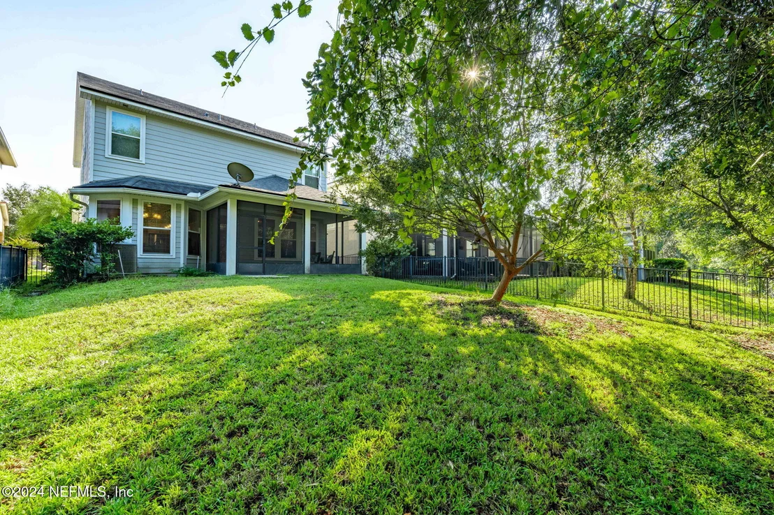 Photo of 237 SPRING PARK Avenue