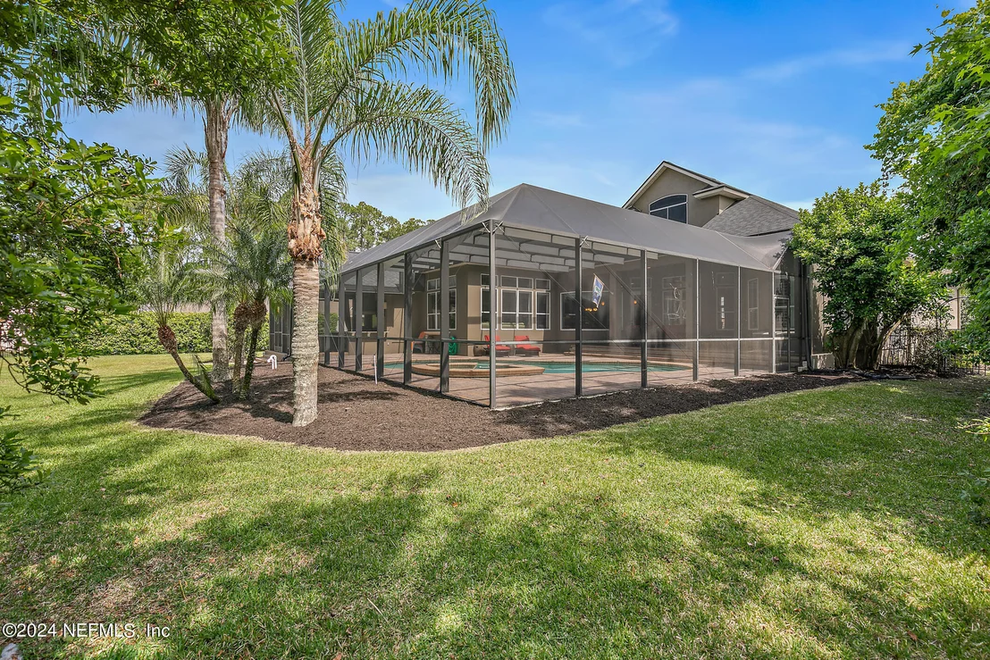 Photo of 329 SUMMERSET Drive