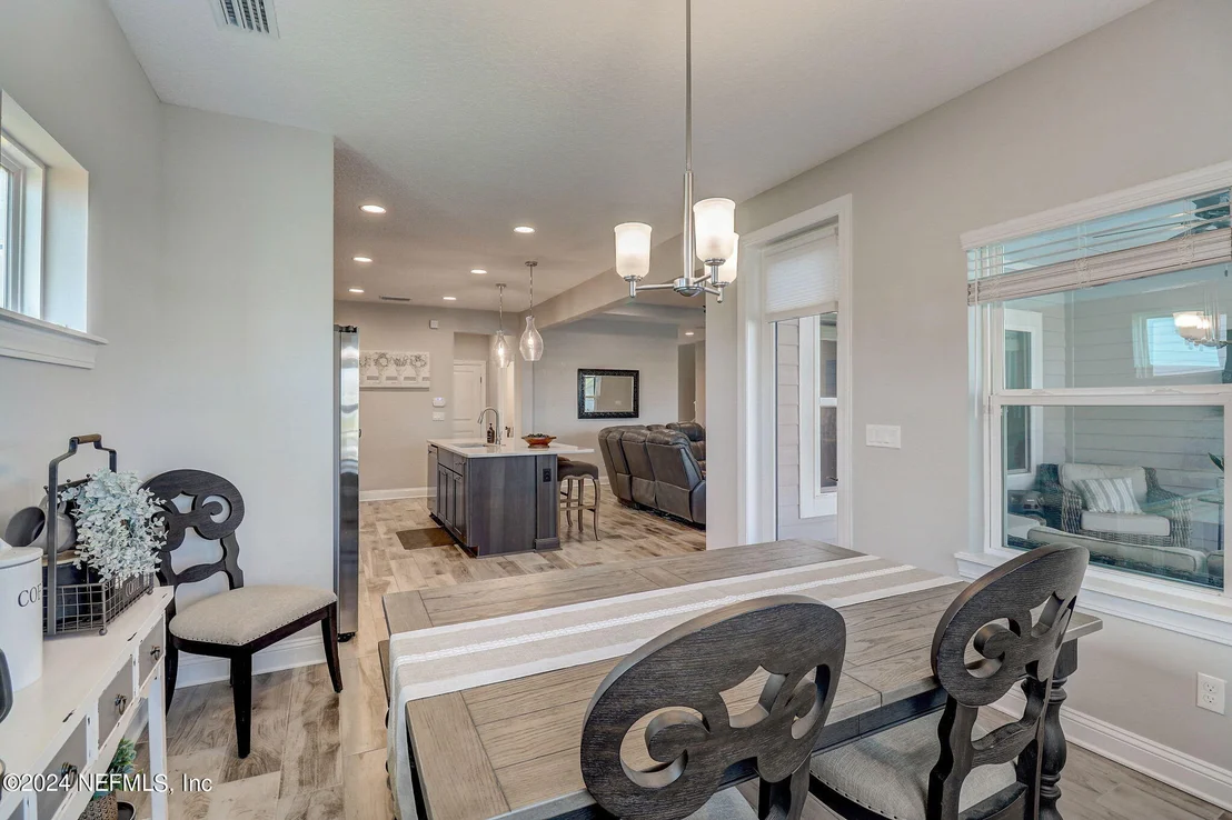 Photo of 117 STANSBURY Lane