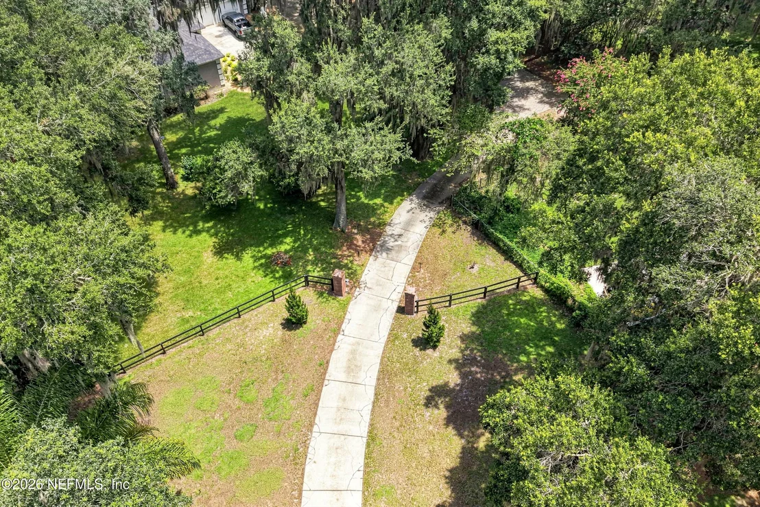Photo of 120 RUSTIC OAKS Lane