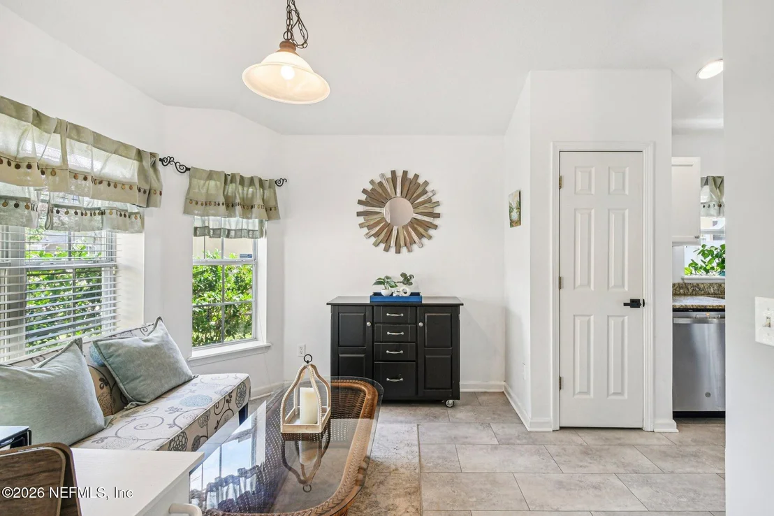 Photo of 1008 OAK ARBOR Circle