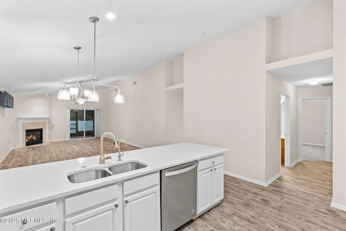 Photo of 648 E TROPICAL TRACE