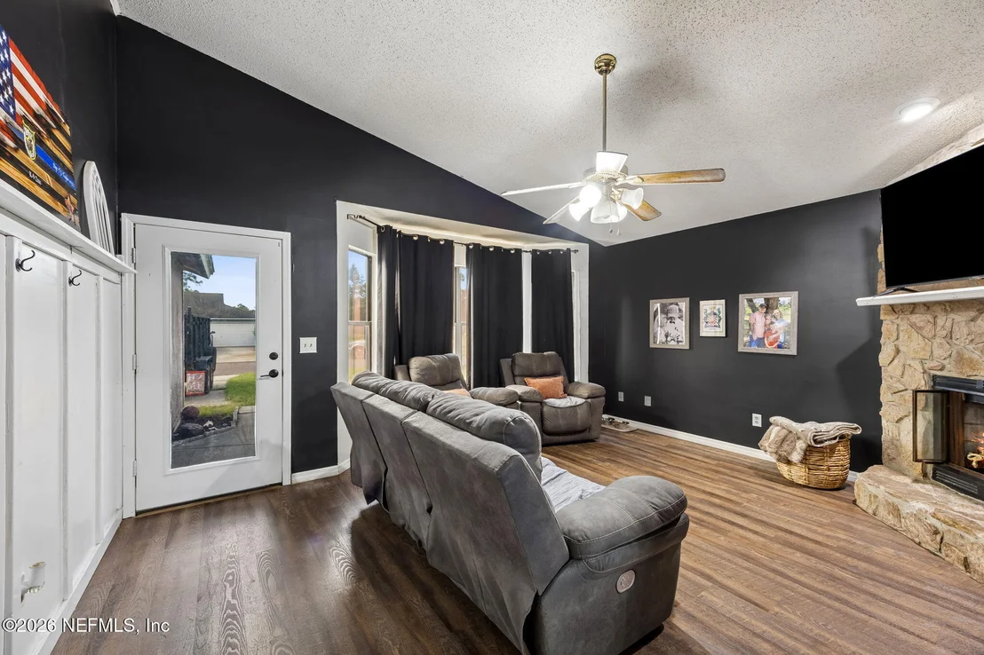 Photo of 407 MOBY DICK Drive S