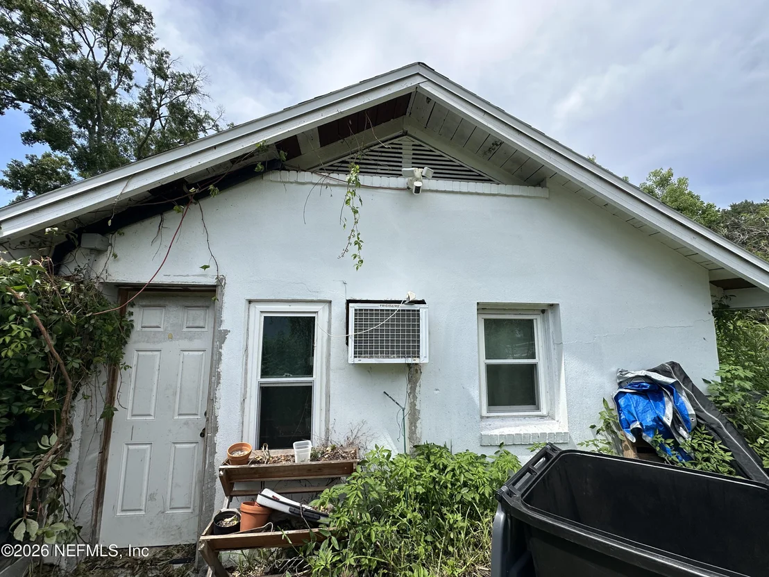 Photo of 1106 COMANCHE Street