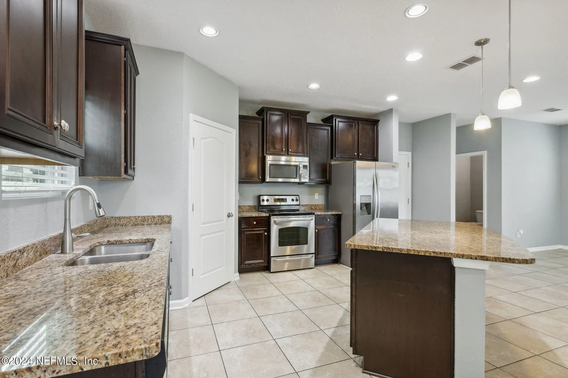 Photo of 597 DRYSDALE Drive