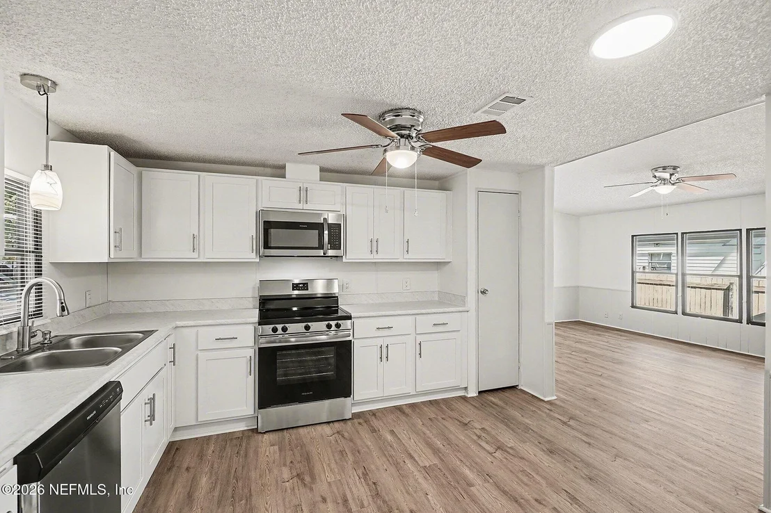 Photo of 7624 TIMBERWOOD Drive
