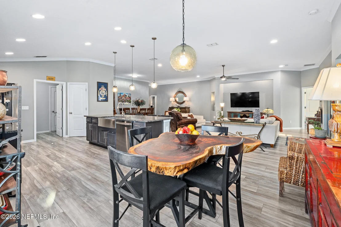 Photo of 783 PULLMAN Circle