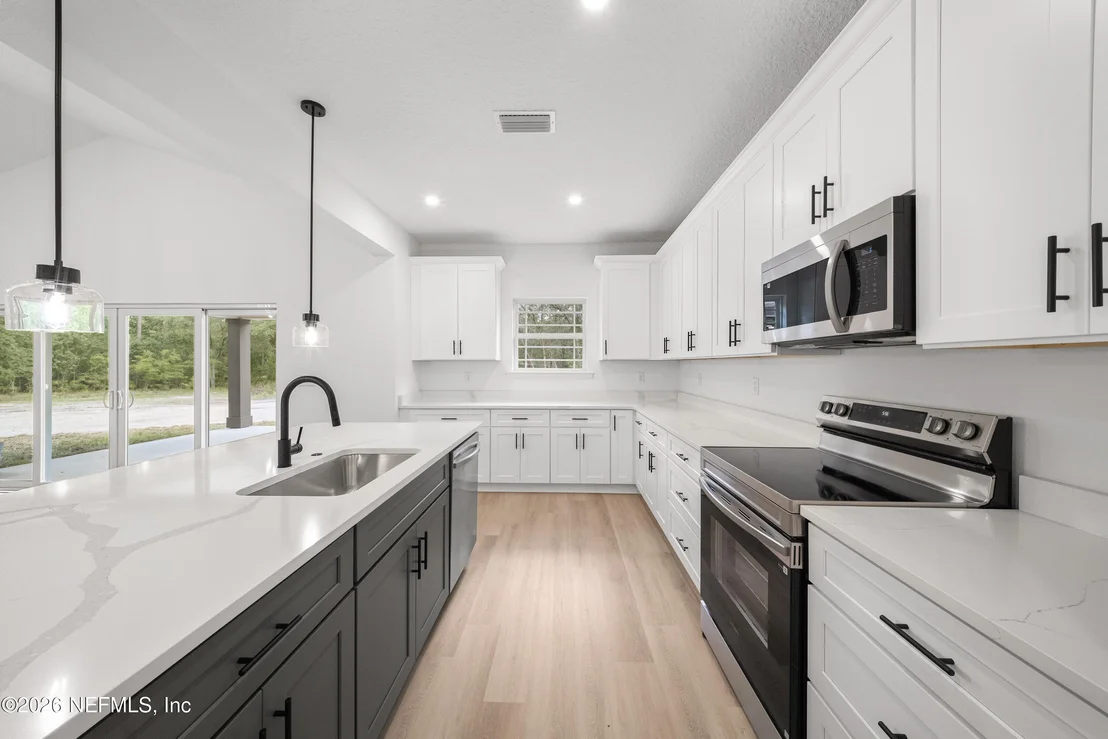 Photo of 13529 SETTINDOWN Drive