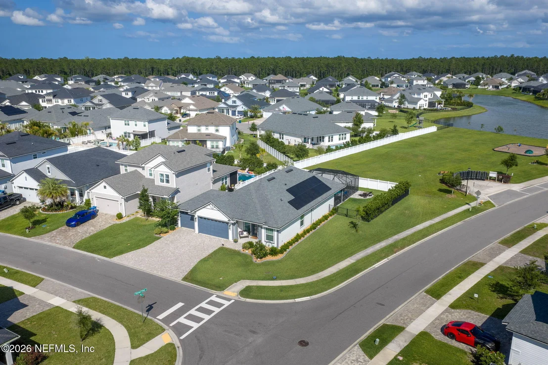 Photo of 18 TARBERT Lane