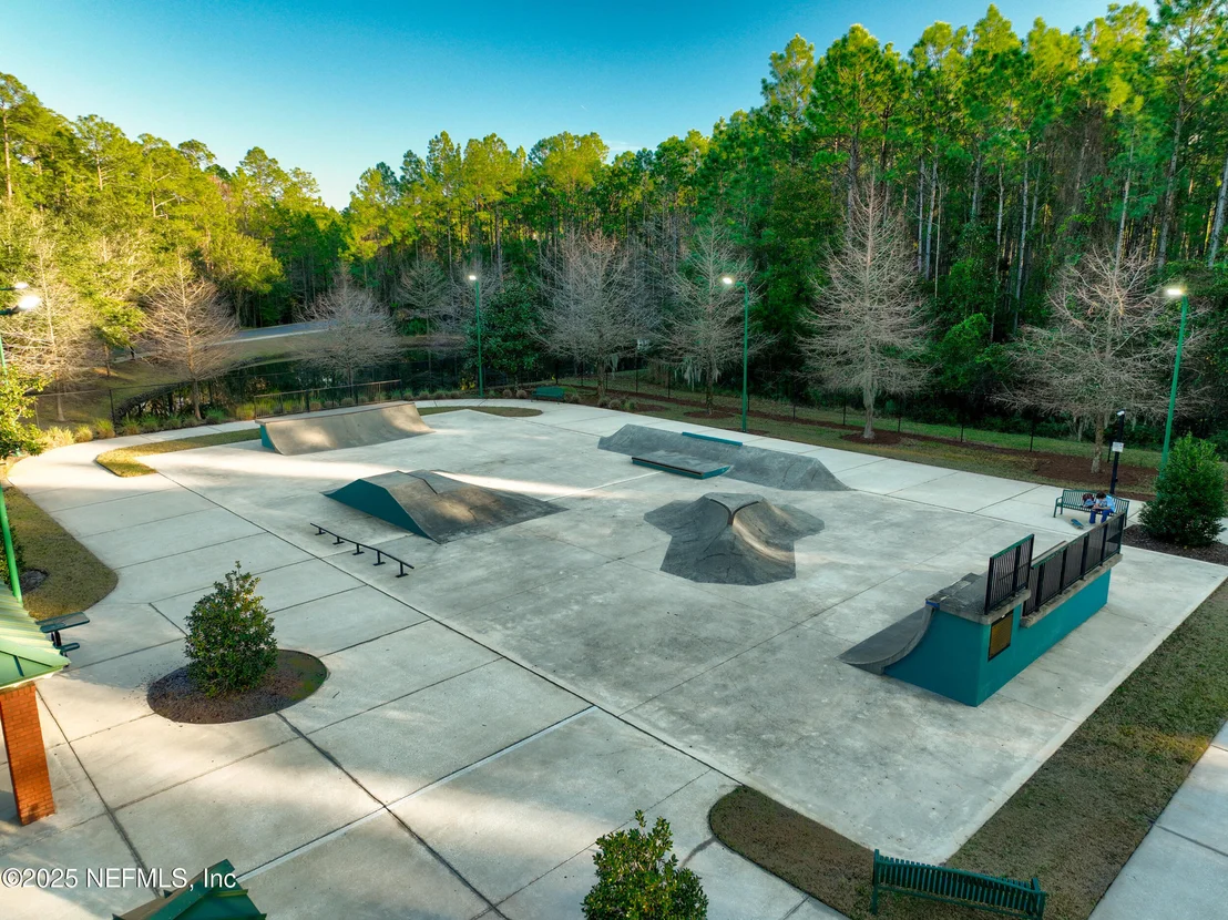 Photo of 537 DANDELION Drive