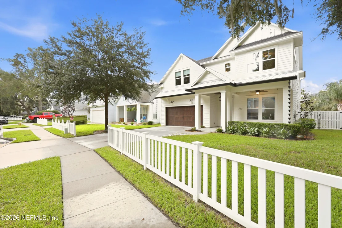 Photo of 760 PARADISE Lane