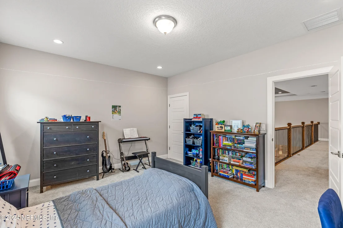 Photo of 10511 SILVERBROOK Trail