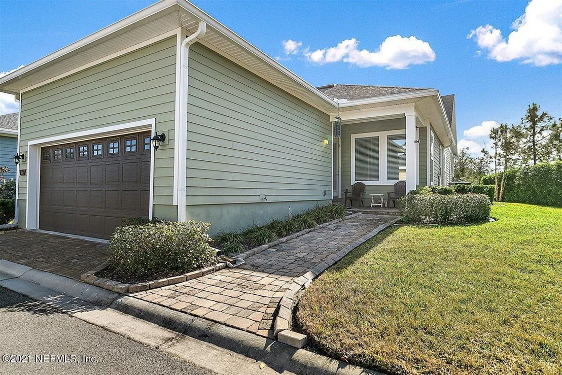 Photo of 93 BEACHBERRY Court