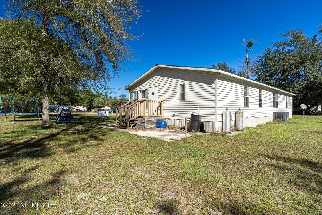 Photo of 2441 VIOLA Street
