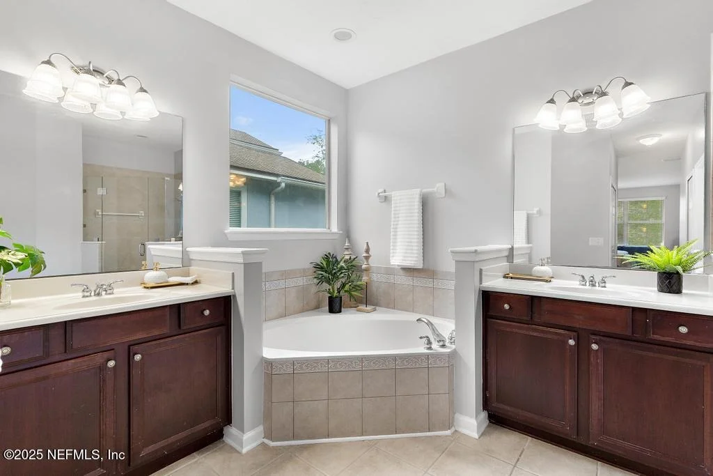 Photo of 1865 CROSS POINTE Way